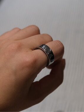 Oura Ring Gen3 Horizon Silver Size 8 | Charger Included | Excellent Battery